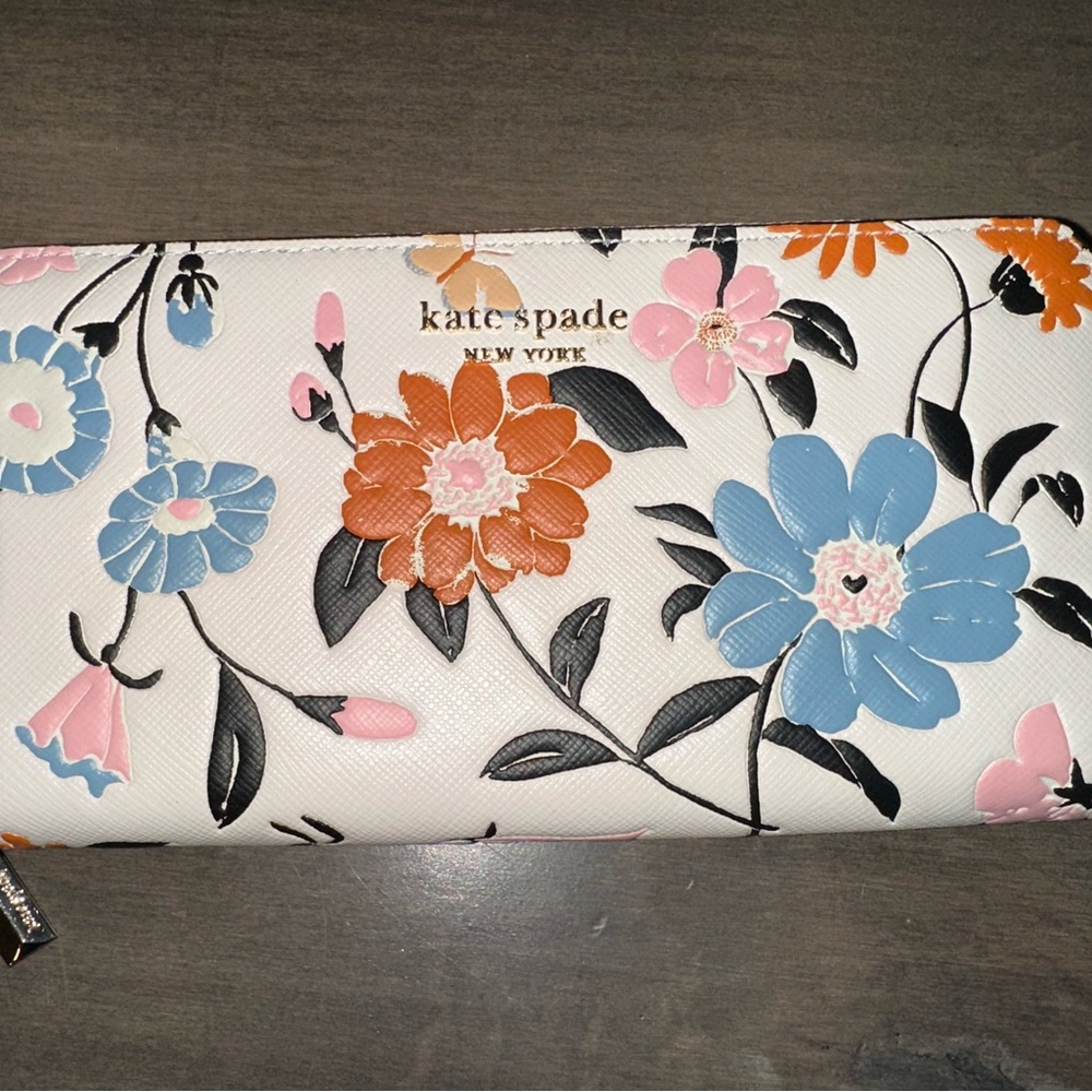 Kate Spade Multicolor Floral Garden Embossed Continental Wallet Zippy - NWOT - Picture 4 of 16